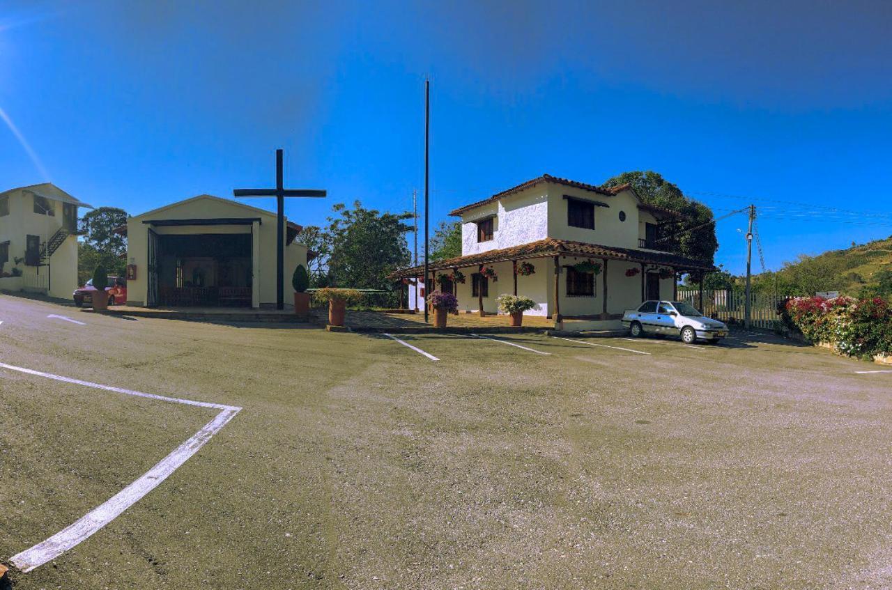 Hotel Majam'S Resort サン・ヒル エクステリア 写真